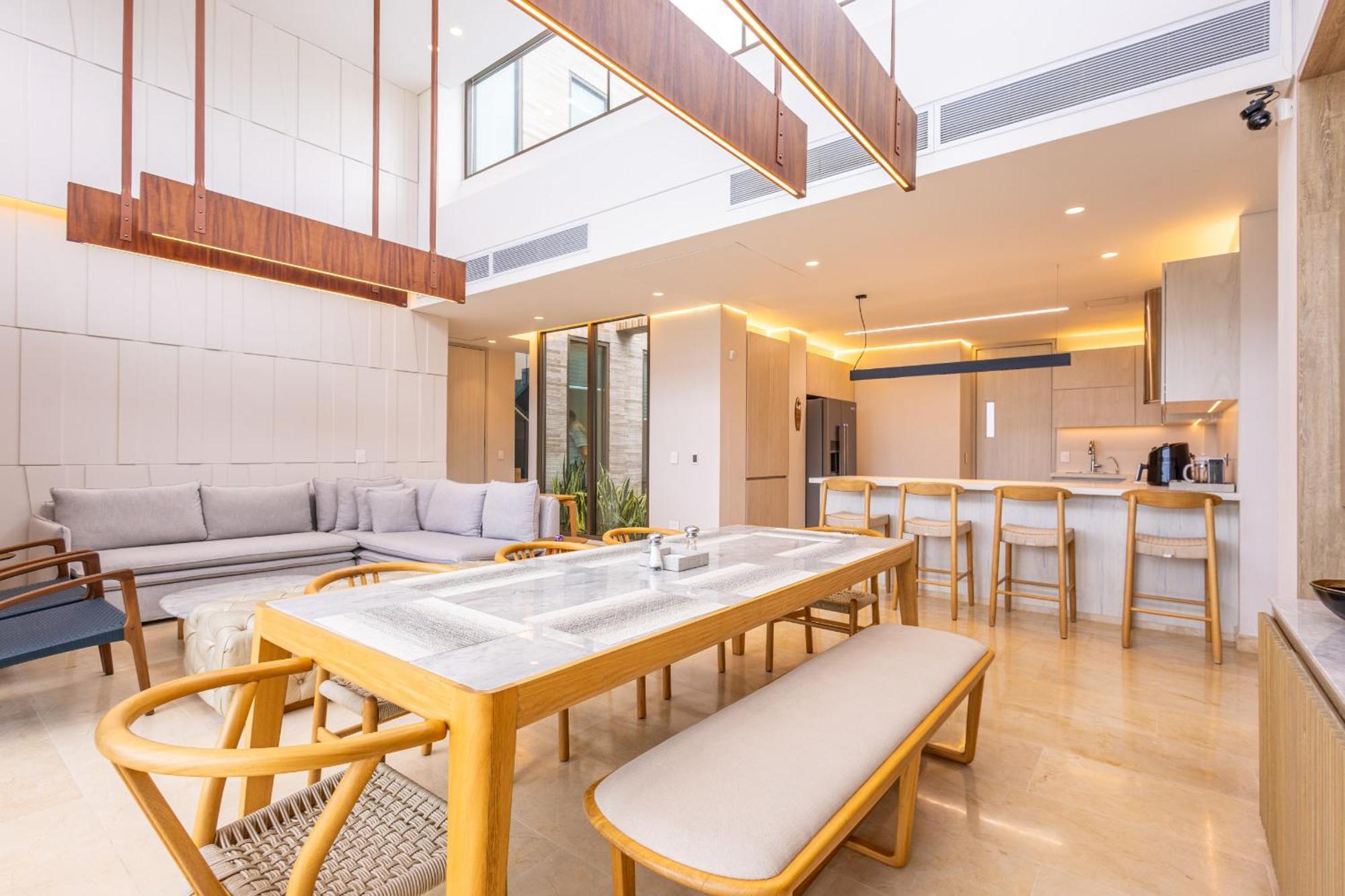 Incredible 4br With Ocean View In Calablanca *