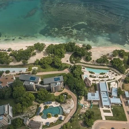 Villa Incredible 4br With Ocean View In Calablanca *